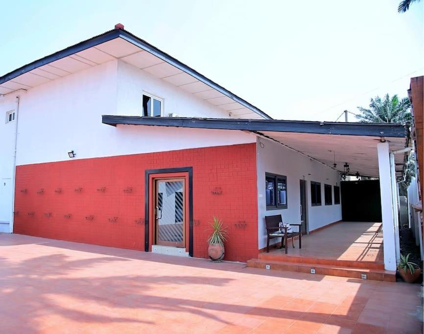 Welcoming Abode In The Heart Of Osu - Apartment 3 Accra Exterior photo